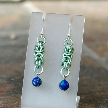 Chainmail earrings: Planets