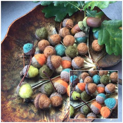 15 Wool Autumn acorn caps - Perfect nature table display