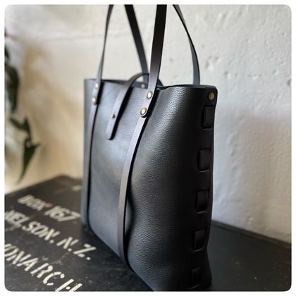 Blake Tote - Milled Black