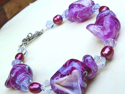 Lampwork Shell, Crystal and Pearl Bracelet