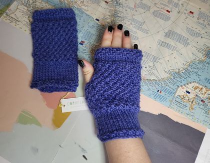 Log Cabin blue fingerless mitts – handknit from bright blue wool