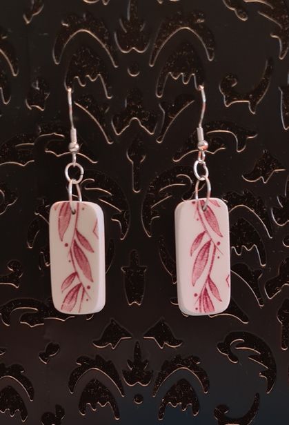 Climbing Wine Earrings (E322)