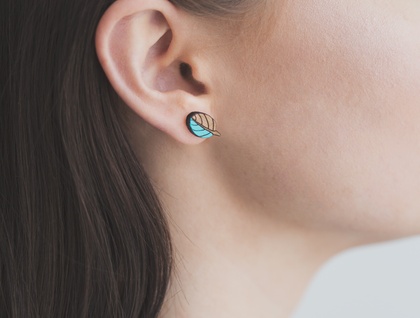 Taupata Leaf earrings - Rimu