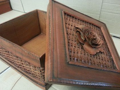 Rose Gift Hamper box