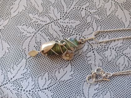 Leaf and flower labradorite necklace