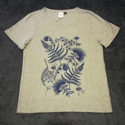 Women's Floral T-shirt XS