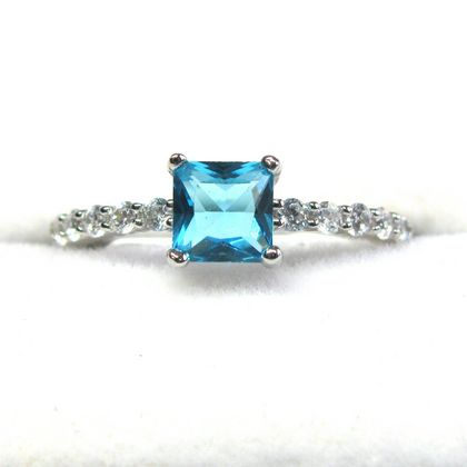 Blue Cubic Zirconia Ring (size 6)