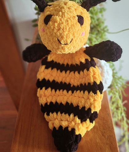 Crochet bee lovey