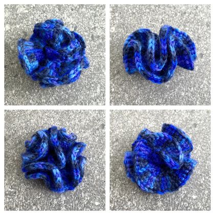 Mobius Fidget Toy - large - blue