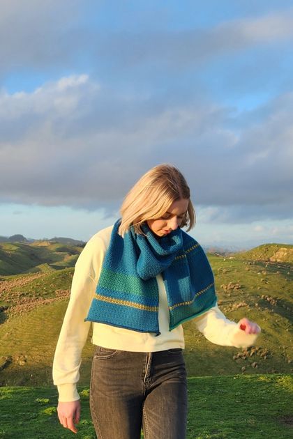 Luxurious Thick Merino Patterned Scarf.