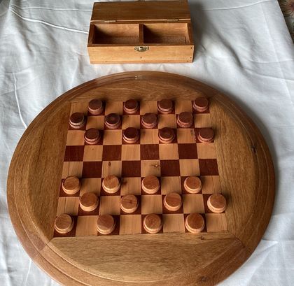 Draughts Board Game